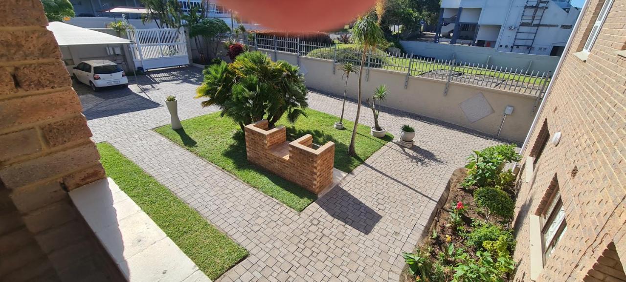 Aride 4 Awesome View Of Uvongo Main Swimming Beach From Communal Braai Area Margate Exterior foto